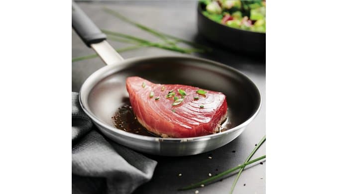 Tramontina Professional Fusion 8-Inch Non Stick Small Frying Pan thumbnail 2