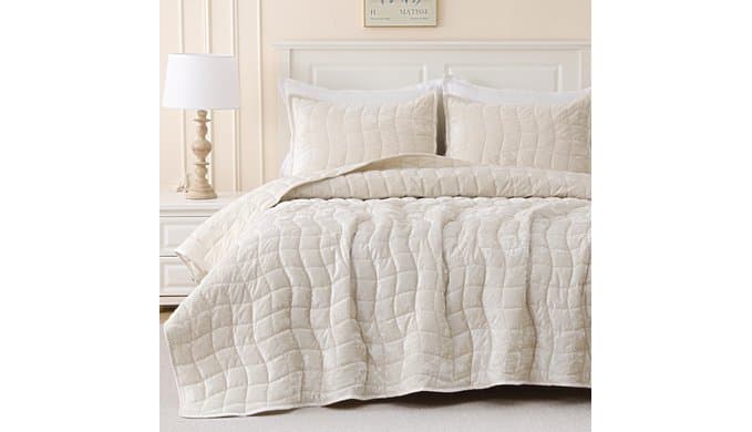 DOWNCOOL 3 Pieces Velvet Quilt Set King Size, Cream White