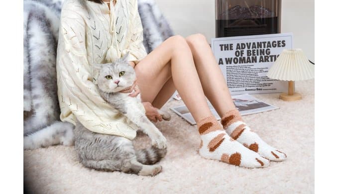 Fuzzy Socks for Women Cute Cat Paw 5 Pairs Winter Slipper Socks Girls Gifts thumbnail 3