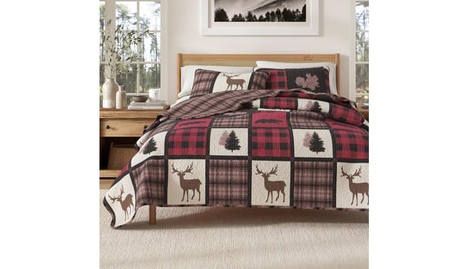 Great Bay Home Lodge Quilt Set - 3-Piece Full/Queen Size Rustic Bedding Set - Lightweight, All-Season, Reversible Bedspread (Red/Black) thumbnail 1