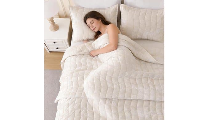 DOWNCOOL 3 Pieces Velvet Quilt Set King Size, Cream White thumbnail 3