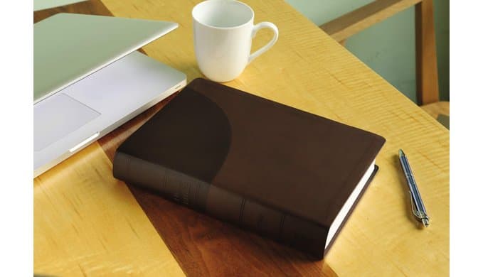 NIV, Super Giant Print Reference Bible (Font Size: 16.5-point), Leathersoft, Brown, Red Letter, Comfort Print thumbnail 2